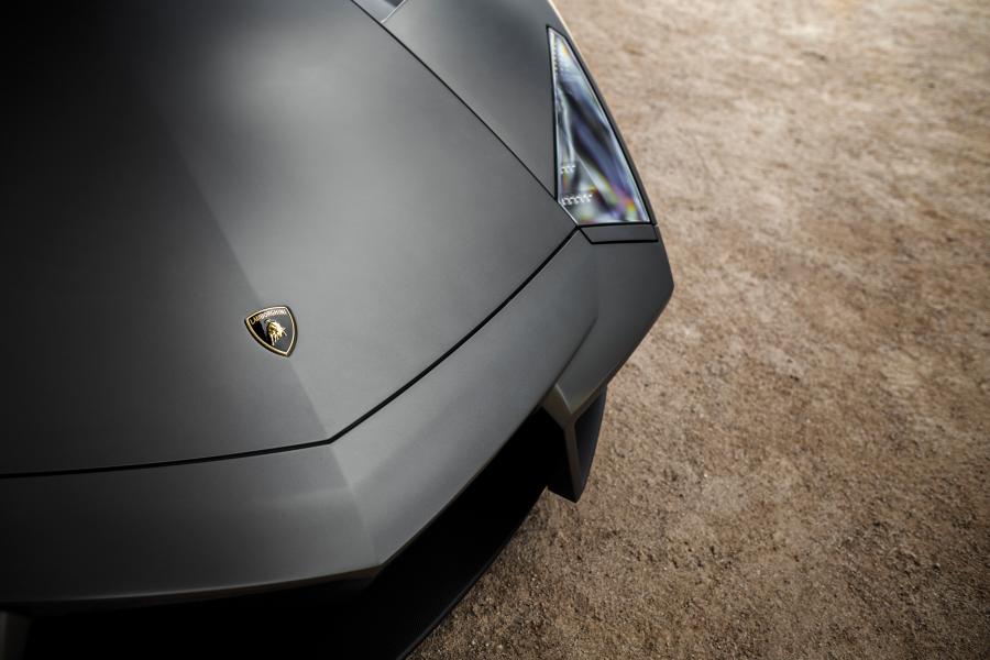 Детали экстерьера Lamborghini Reventon 2008 года  (NA) (фото 29 из 38)